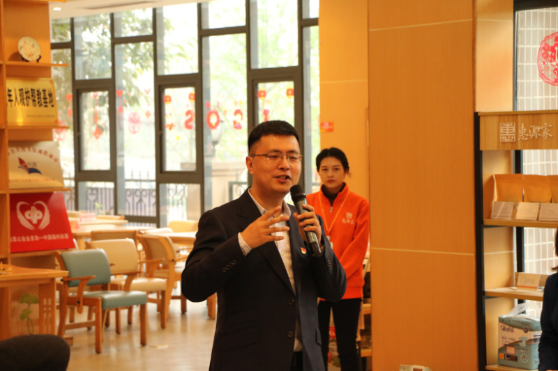 9|禁漫屋
党总支副书记张琨讲话.jpg